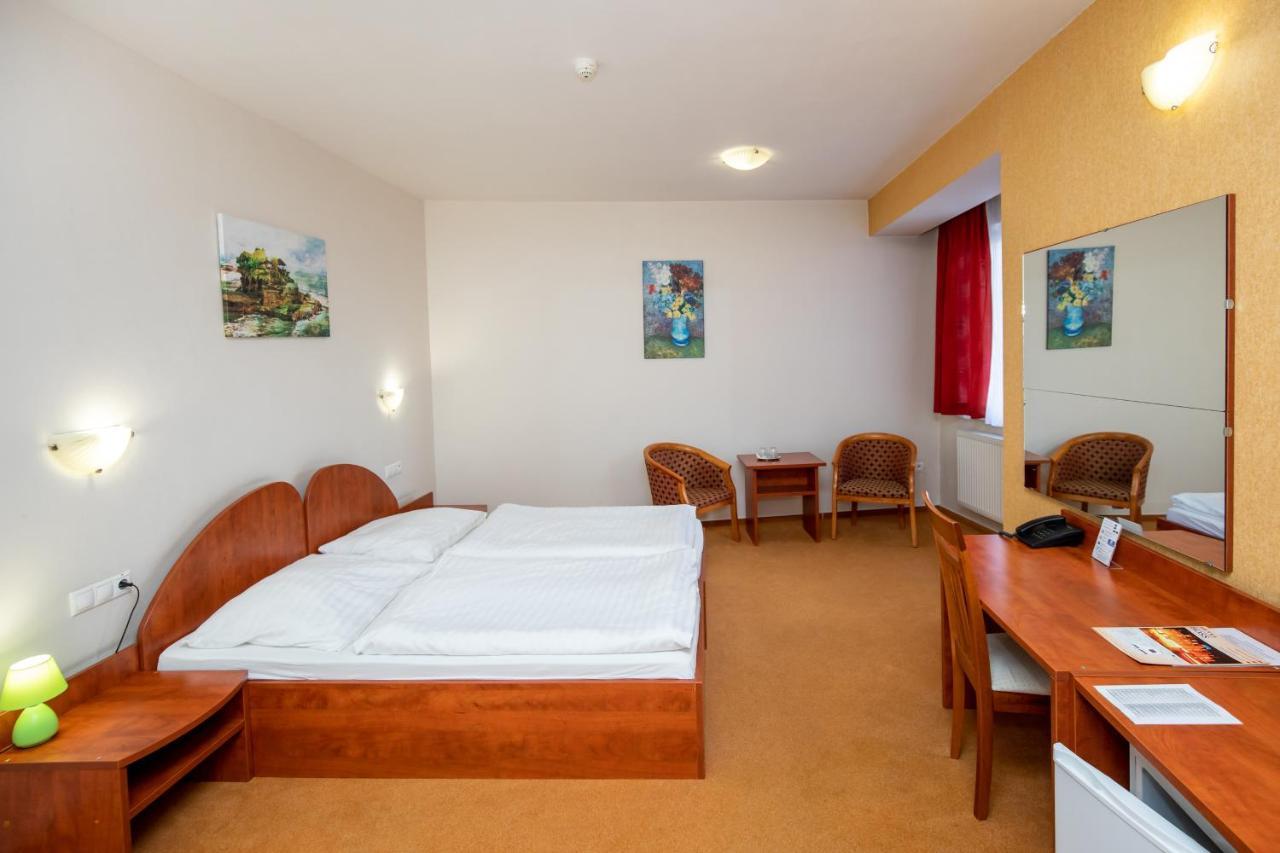 Hotel Boss Zilina Luaran gambar