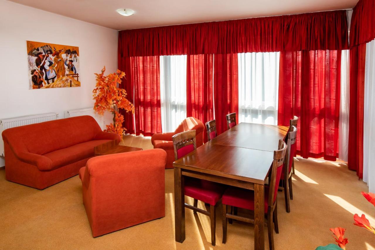 Hotel Boss Zilina Luaran gambar